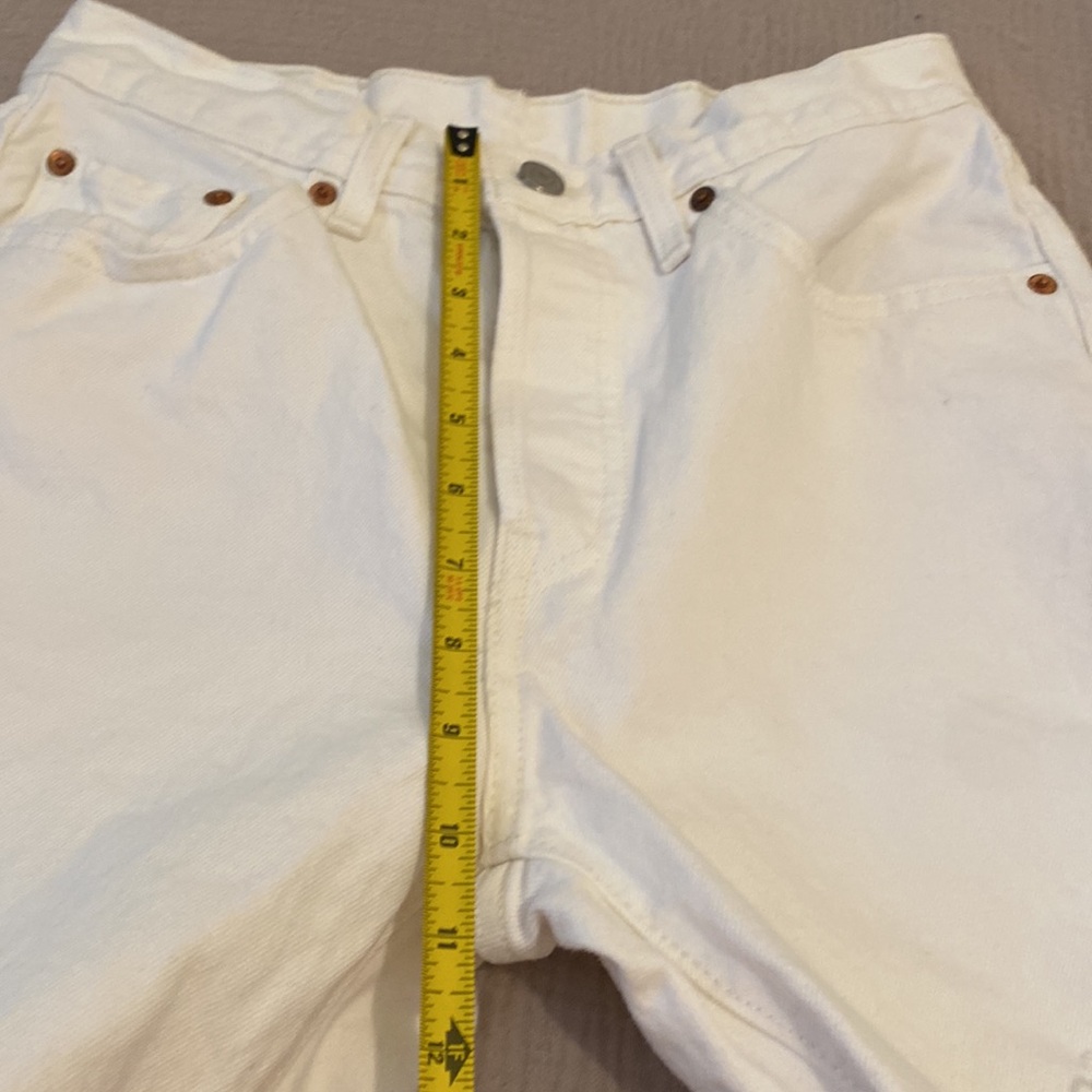Levi's 501 Women White Straight Distressed Jeans. Size 26 - Picture 7 of 11